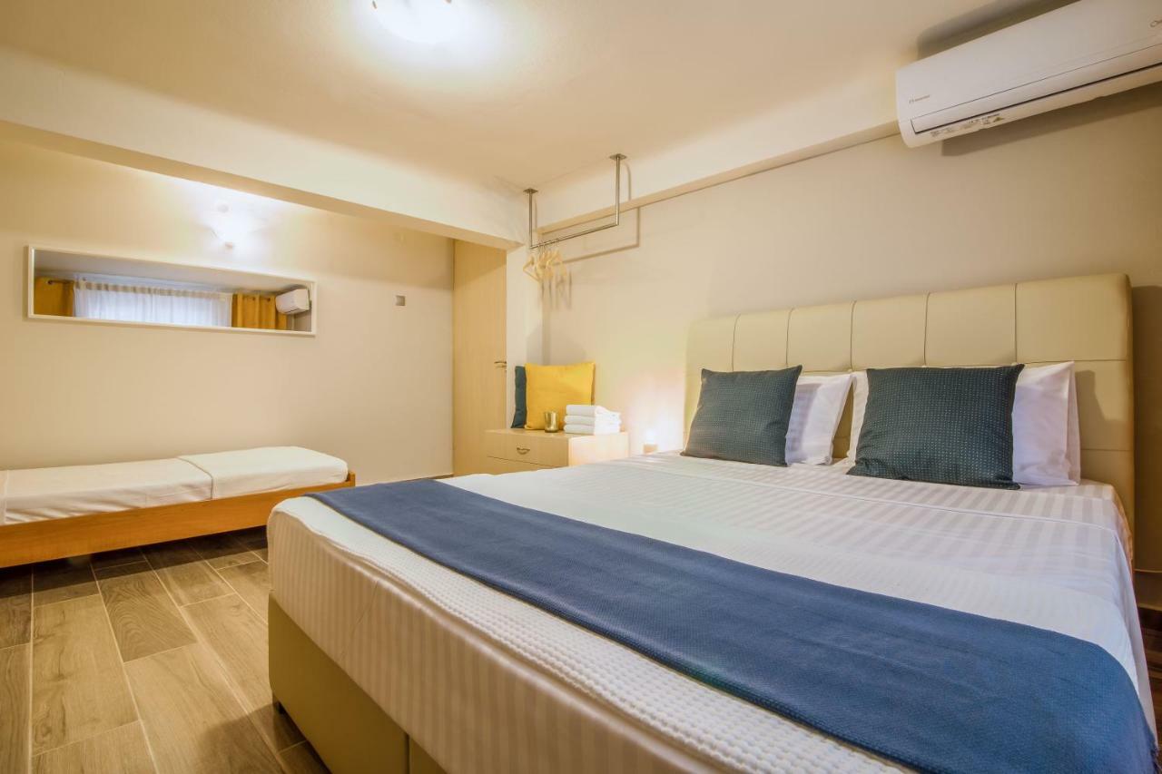 Cozy And Central Apartment Athene Buitenkant foto